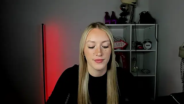 EvelynBlond online show from 06.23.26