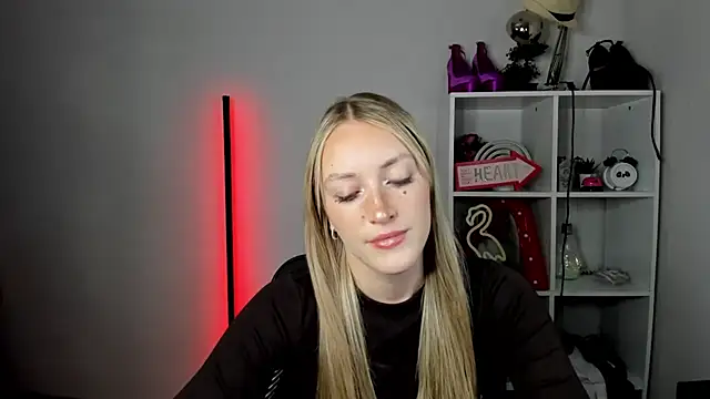 EvelynBlond online show from 06.24.26