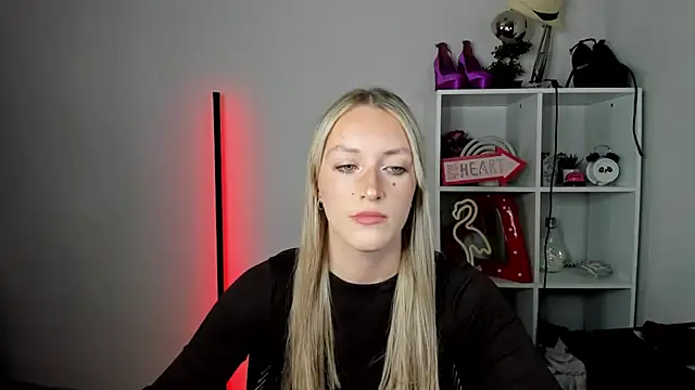EvelynBlond online show from 06.26.26