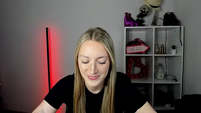 EvelynBlond online show from 07.01.26