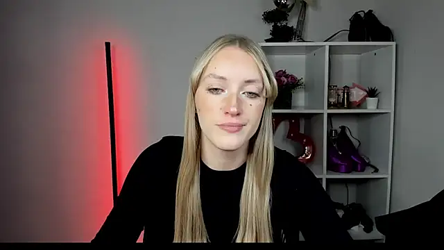 EvelynBlond online show from 07.08.26