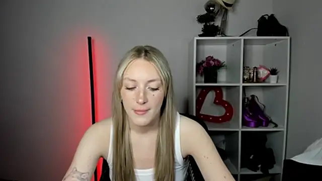 EvelynBlond online show from 07.09.26