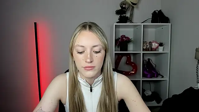 EvelynBlond online show from 07.14.26