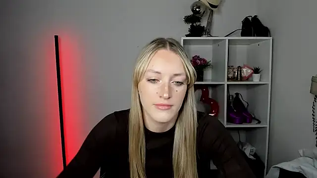 EvelynBlond online show from 07.15.26