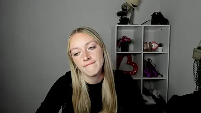 EvelynBlond online show from 07.16.26