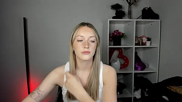EvelynBlond online show from 08.03.26