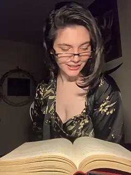 Snapshot of Kora_Kat chatting on 11.25.25 Kora Kat online show from 11.25.25