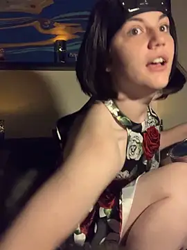 Snapshot of Kora_Kat chatting on 12.15.25 Kora Kat online show from 12.15.25