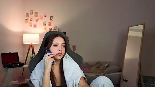 Vexorine online show from 12.15.25