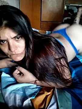 Snapshot of YouladyVidal chatting on 01.05.26 YouladyVidal online show from 01.05.26