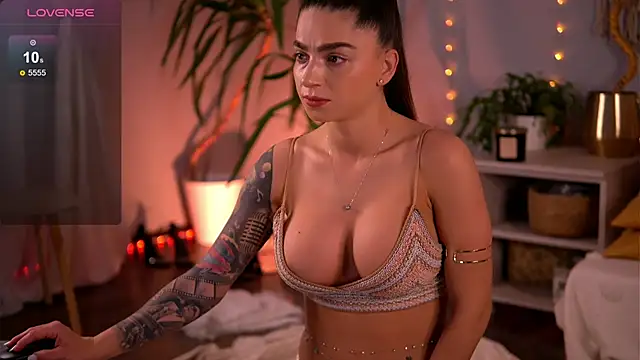 PureEllieX online show from 04.30.26