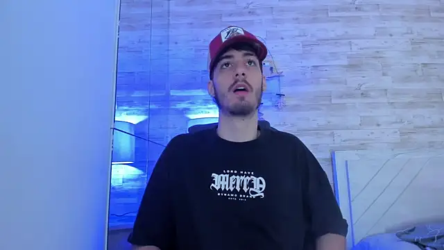 Snapshot of Emir_Ozan_ chatting on 01.09.26 Emir Ozan online show from 01.09.26