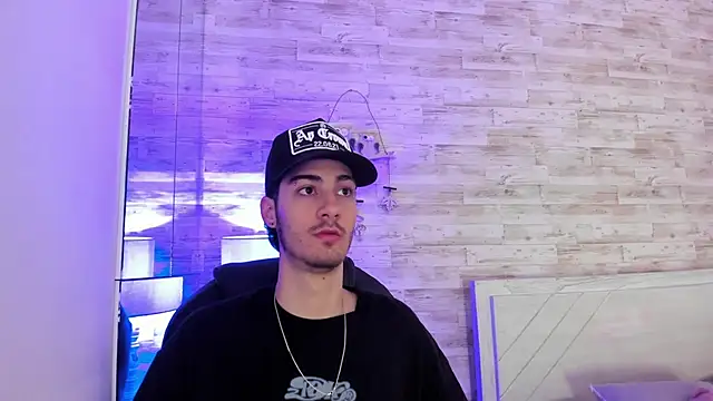 Snapshot of Emir_Ozan_ chatting on 01.19.26 Emir Ozan online show from 01.19.26