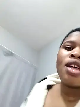Snapshot of Cherrydollx chatting on 05.19.26 Cherrydollx online show from 05.19.26