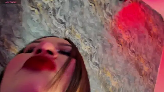 Snapshot of laurengarcia chatting on 01.11.26 laurengarcia online show from 01.11.26