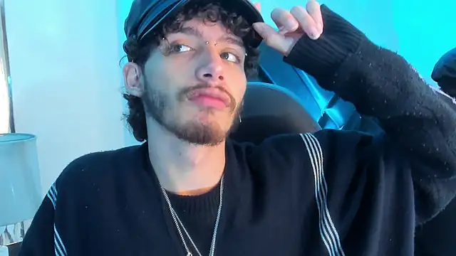 Snapshot of JojoBraando chatting on 12.04.25 JojoBraando online show from 12.04.25