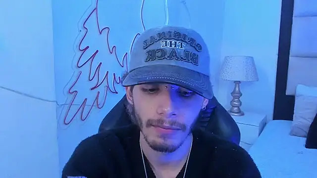 Snapshot of JojoBraando chatting on 01.11.26 JojoBraando online show from 01.11.26