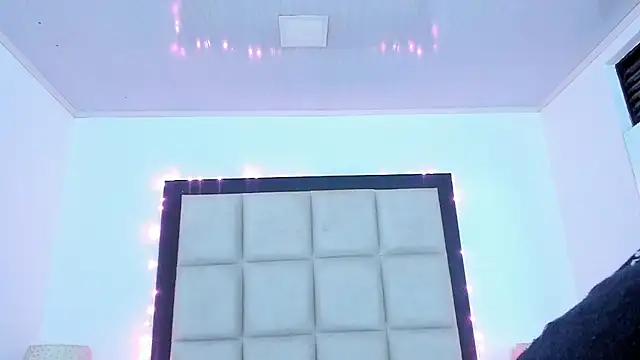 Snapshot of JojoBraando chatting on 01.12.26 JojoBraando online show from 01.12.26