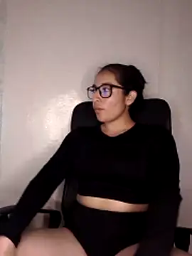 kira-stormm online show from 06.11.26
