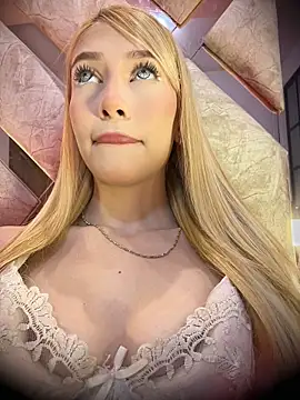 valeryfox   online show from 04.26.26
