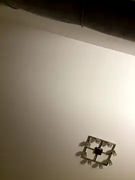 Snapshot of Wixenistgesund chatting on 11.23.25 Wixenistgesund online show from 11.23.25