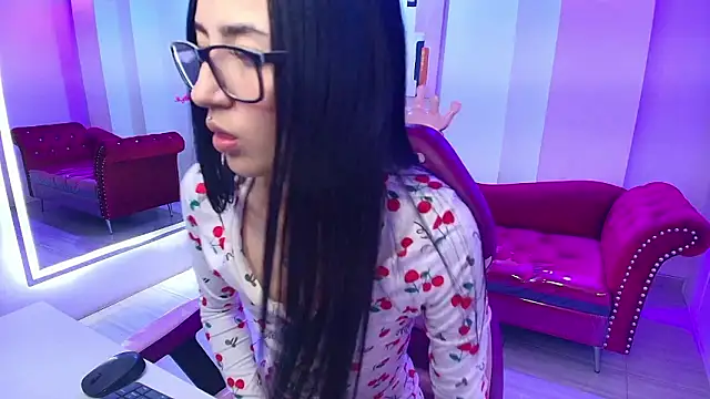 Emily andrews online show from 02.11.26