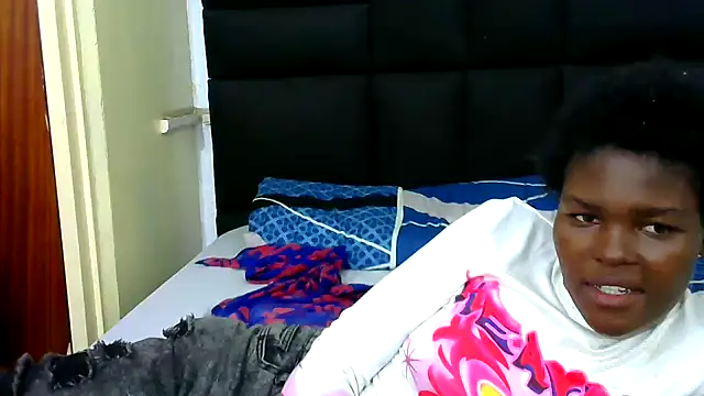 VirginPrincess06 online show from 06.26.26