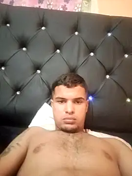 Snapshot of Deepthroat18yo chatting on 11.21.25 Deepthroat18yo online show from 11.21.25