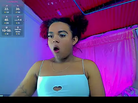 irianis Cera online show from 11.21.25