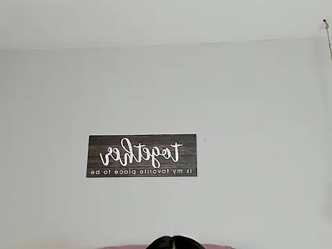 Snapshot of kylie1_ls chatting on 11.28.25 kylie1 ls online show from 11.28.25