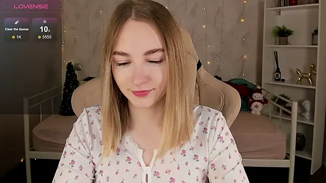 Shy Polly online show from 12.16.25