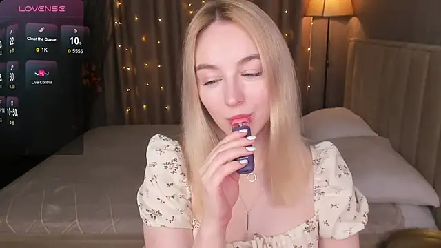 Shy Polly online show from 05.29.26
