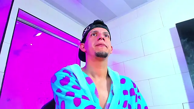 Sebastian Smith   online show from 03.04.26