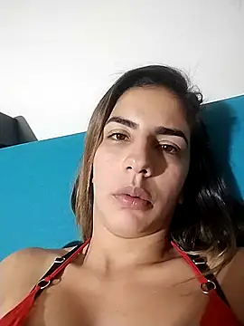 Snapshot of Monitaxhot chatting on 11.30.25 Monitaxhot online show from 11.30.25