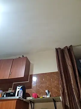 Snapshot of Monitaxhot chatting on 12.21.25 Monitaxhot online show from 12.21.25