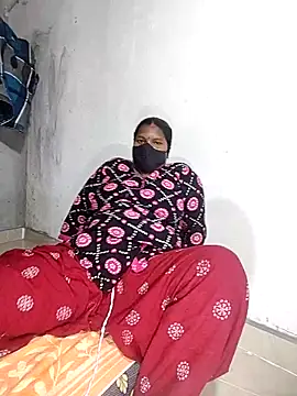 Snapshot of Desicouple1706 chatting on 04.04.26 Desicouple1706 online show from 04.04.26