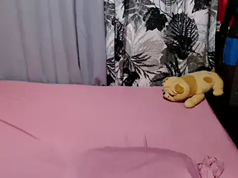 Snapshot of lovelyxmorena chatting on 12.03.25 lovelyxmorena online show from 12.03.25