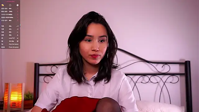 StaciaBratz online show from 12.04.25