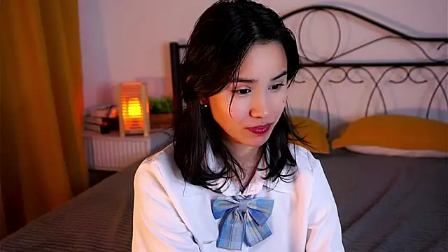 StaciaBratz online show from 12.15.25