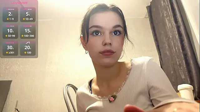 Snapshot of StacieGregoreski chatting on 11.28.25 StacieGregoreski online show from 11.28.25