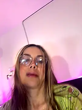 Snapshot of venus_desired260669 chatting on 12.02.25 venus desired260669 online show from 12.02.25