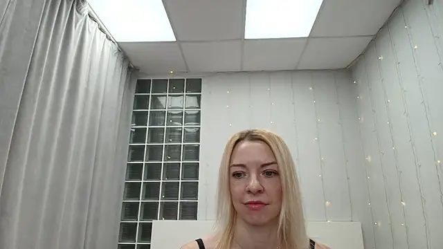 Brightly Heizer online show from 02.20.26