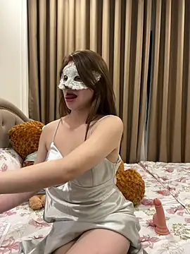 Queen-of-Love online show from 03.08.26