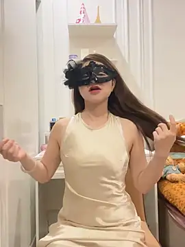 Queen-of-Love online show from 05.04.26