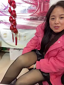 Snapshot of tianwei2567 chatting on 11.30.25 tianwei2567 online show from 11.30.25