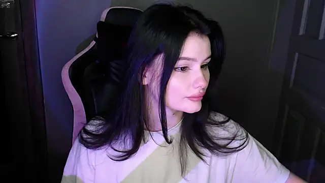 Moon raven online show from 02.18.26