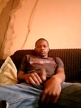 Snapshot of _kaycums_10 chatting on 12.21.25 kaycums 10 online show from 12.21.25