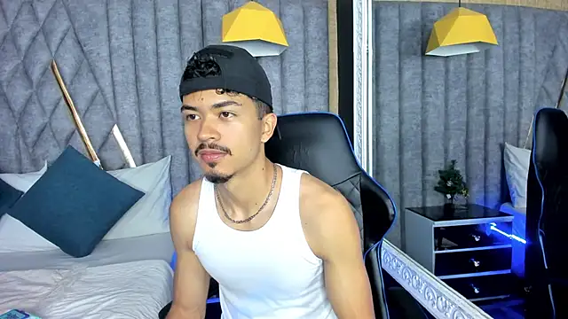 Snapshot of NicolaiKarav chatting on 01.07.26 NicolaiKarav online show from 01.07.26