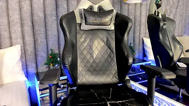 Snapshot of NicolaiKarav chatting on 01.09.26 NicolaiKarav online show from 01.09.26