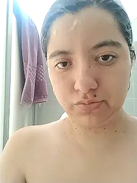 Snapshot of Chaparrita13 chatting on 12.16.25 Chaparrita13 online show from 12.16.25